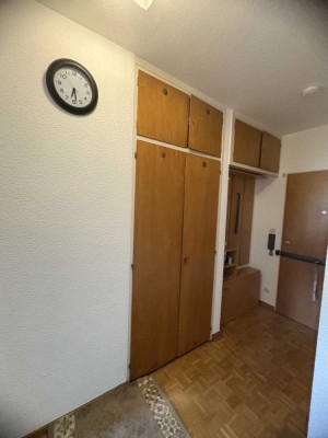 Vollständig renovierte 2,5-Raum-Wohnung mit Balkon und Einbauküche in Mönchengladbach
