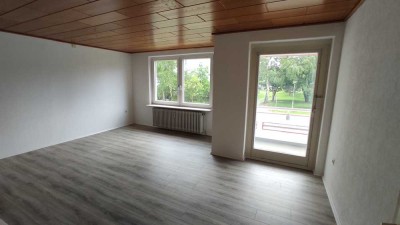 3 Zimmer Erdgeschoss-Wohnung mit Balkon und 2 Badezimmern