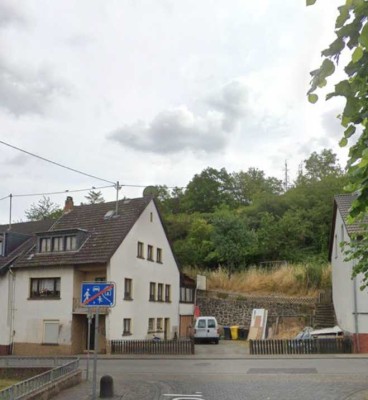 Sanierungsbedürftiges Einfamilienhaus in Niederzissen von Privat (ohne Provision)