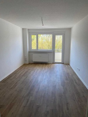 Komplett modernisierte 4-Zimmer ETW Nähe Neubrandenburg