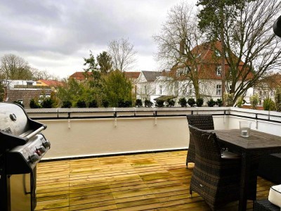 Villa im Zooviertel bietet 1. OG mit Parkett, EBK und großem Südbalkon zum Garten + Tiefgarage