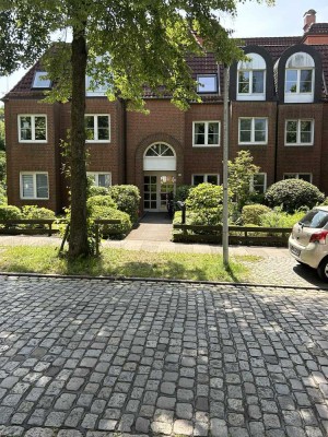 Exklusive, renovierte 3-Raum-EG-Wohnung mit Wesersicht und neuer EBK in der Weserstrasse