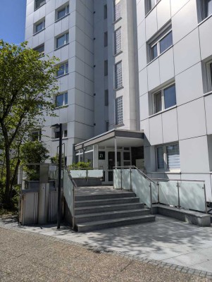 1050 € - 97 m² - 3.0 Zi.
