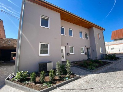 Hauptstuhl - DHH mit 6 ZKB; 3 Bäder, Garten, Garage, Terrasse, Balkon ''NEUBAU; ERSTBEZUG''