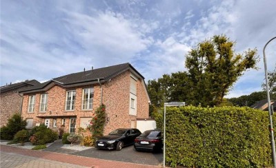 Provisionsfrei - Familienidyll mit Pool, Garage und großem Grundstück in ruhiger Spielstraße