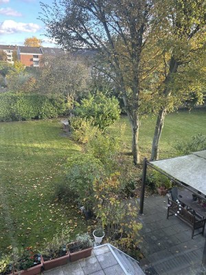 Erstbezug nach Sanierung: 3-Zi.-Wohnung mit Balkon in Düsseldorf-Lörick