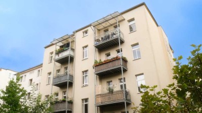 Traumhafter Altbau! 3-Zimmer-Wohnung mit Balkon, Speisekammer & Gäste-WC!