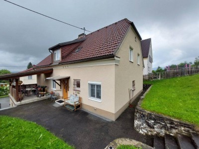 Gemütliches Haus in schöner Wohngegend mit Aussicht in sehr gepflegten Zustand