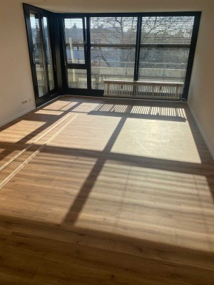 Renovierte, helle & ruhige 3,5-Zi-Whg. mit großem West-Balkon in Stuttgart-Heumaden