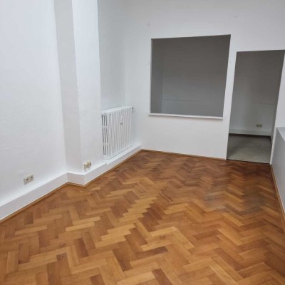 Kleines Büro/Praxis oder 1 Raum Wohnung  - perfekt für Studenten und Singles