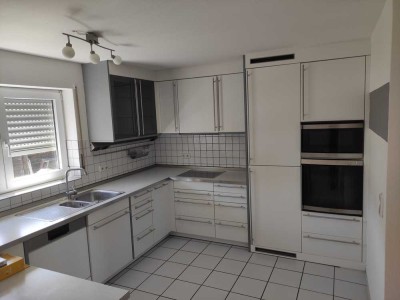 Geschmackvolle Wohnung mit EBK und TG in Oedheim