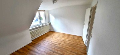 Schönes WG Zimmer gegenüber vom Schloss
