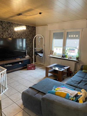 Gepflegte 4-Raum-Wohnung mit Balkon in Flörsheim-Dalsheim