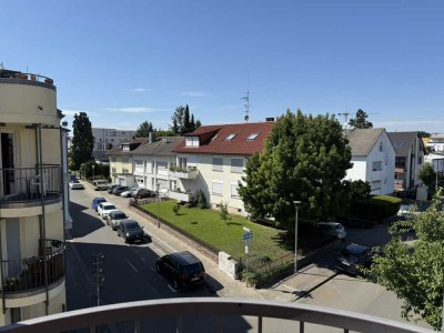 RESERVIERT! - Moderne 3 Zimmer-Wohnung mit Balkon und 2 TG-Stellplätzen