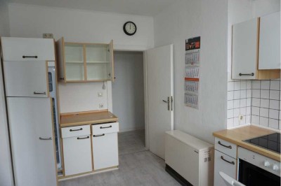 Tolle 58 qm teilmöblierte 2,5 Raum Wohnung 2.OG im ruhigen gepflegten Haus & grüner Sackgassenlage