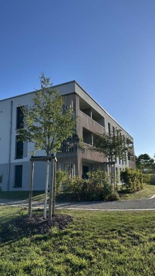 Freundliche und neuwertige 2-Raum-EG-Wohnung mit geh. Innenausstattung mit EBK in Schillingsfürst