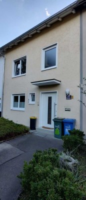 Geräumiges Reihenmittelhaus mit 6 Zimmern in Ingolstadt-Nordwest
