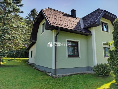 Einfamilienhaus mit großem Garten