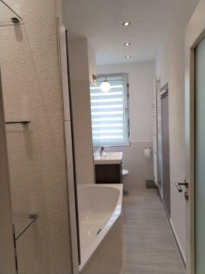 frisch renovierte, helle 2-Zimmer Wohnung 5min vom Zwenkauer See entfernt