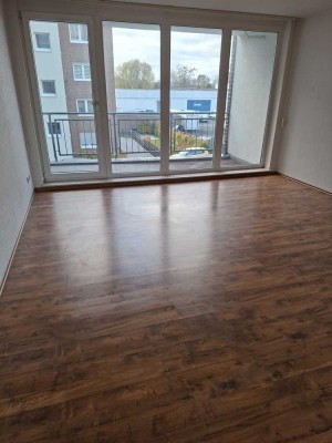 IMMOKONZEPT-NIEDERRHEIN: Seniorengerecht, Aufzug, Balkon, Gäste WC, zentrumsnah, hell u. modern.....