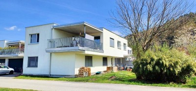 Traumhafte 4-Zimmer- Penthousewohnung mit schöner Terrasse und grosser Garage zu verkaufen! Genießen Sie Komfort!