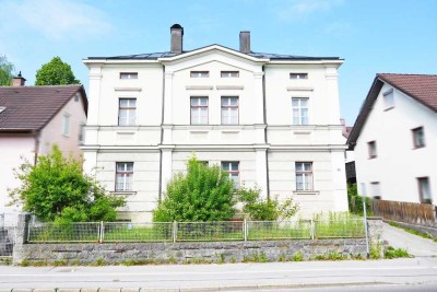 Denkmalschützer aufgepasst! Wohnhaus + Betriebsgebäude