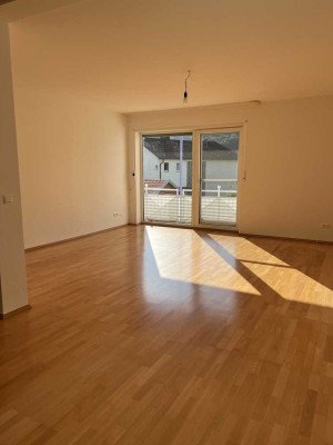 Helle 2-Zimmer-EG-Wohnung mit Garten und Stellplatz