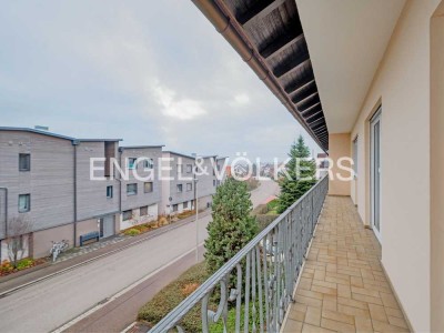 Sanierte, helle 4-Zimmer-Wohnung mit großer Wohnküche