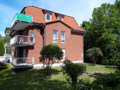 Balkon-Wohnung nur 5 Minuten zum Straussee