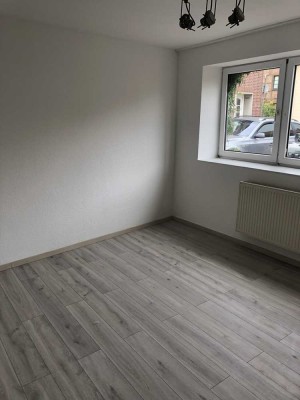 2 Zimmer Erdgeschoß