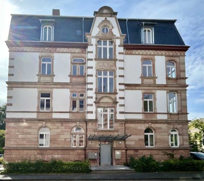 3-Zimmer-Wohnung mit prachtvoller Fassade - ERSTBEZUG nach Kernsanierung - OG 2