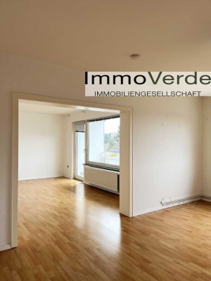 Platz für die ganze Familie – Lichtdurchflutete 5-Zimmer-Wohnung im Grünen