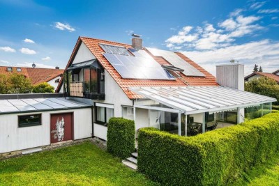 Tolles und Großes Wohnhaus - mit PV-Anlage und großem Wintergarten!