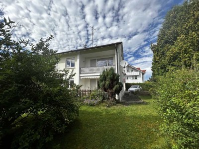 Attraktive Doppelhaushälfte mit Ausbaupotential und idyllischem Garten.