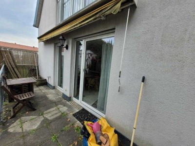 Helle Wohnung mit Balkon im ersten OG