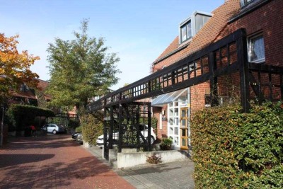 Schöne Dachgeschosswohnung mit Balkon auf der Leineinsel