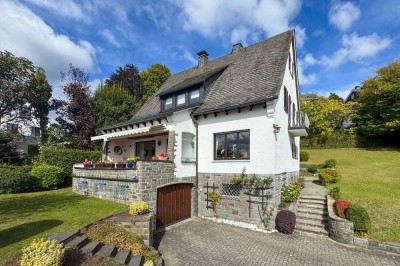 Wohnen mit Ausblick: Exklusive Lage am Olper Imberg!