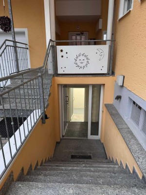 Neu sanierte 3-Zimmer-Souterain-Wohnung in Olching Gartenmitbenutzung