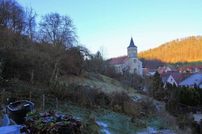 Ruhig gelegene Doppelhaushälfte mit großem Grundstück