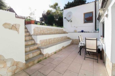 Gepflegte 3-Zimmer-Wohnung mit Terrasse, Garage und Stellplatz – zentrumsnah in Mainz