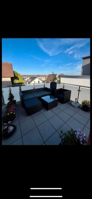Stilvolle 2-Zimmer-Wohnung mit gehobener Innenausstattung mit EBK in Lage