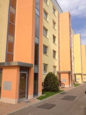 #helle, freundliche 2-Raum-Whg. incl. Fahrstuhlnutzung zu vermieten#