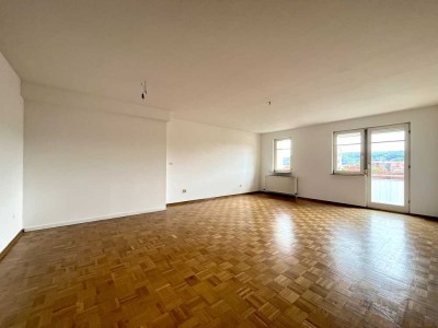Großzügige 2-Raum-Wohnung mit Balkon, EBK und TG-Platz