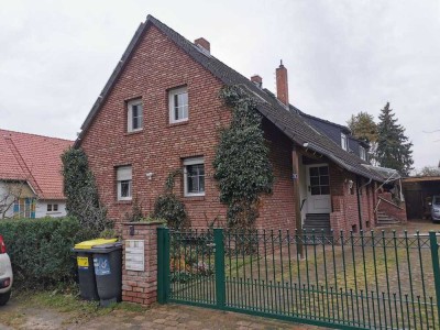 Privat. Gepflegte helle 3-4- Zimmer-Nichtraucherwohnung in ruhiger nördlicher Stadtrandlage