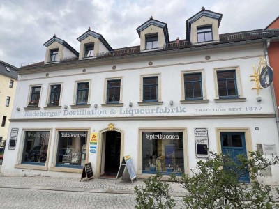 Leben & Wohlfühlen: Charmante 3 Zimmer Wohnung mit Terrasse im Denkmal