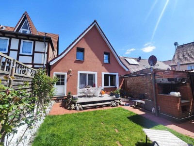 Einfamilienhaus mit Gästehaus am Stadthafen