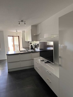 Moderne 2-Zimmer-Wohnung mit Südbalkon & TG in ruhiger Lage (Freiberg a. N.)