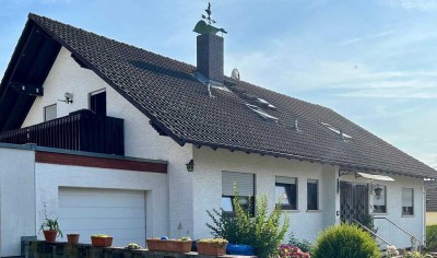 VON PRIVAT 3 Familienhaus, Hanglage, toller Garten. Ideal auch als Mehrgenerationenhaus !