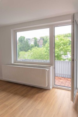 Frisch renovierte 3 ZKB-Wohnung mit Balkon in zentraler Lage