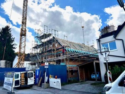 ROHBAU FERTIG GESTELLT - Ruhige 3,5-Zimmer Erdgeschosswohnung mit Hobbyraum und Privatgarten